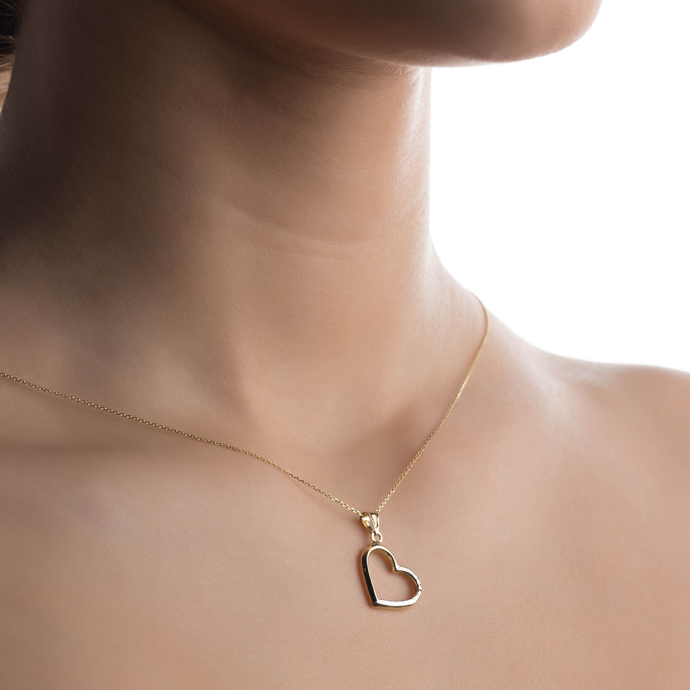 Gold pendant