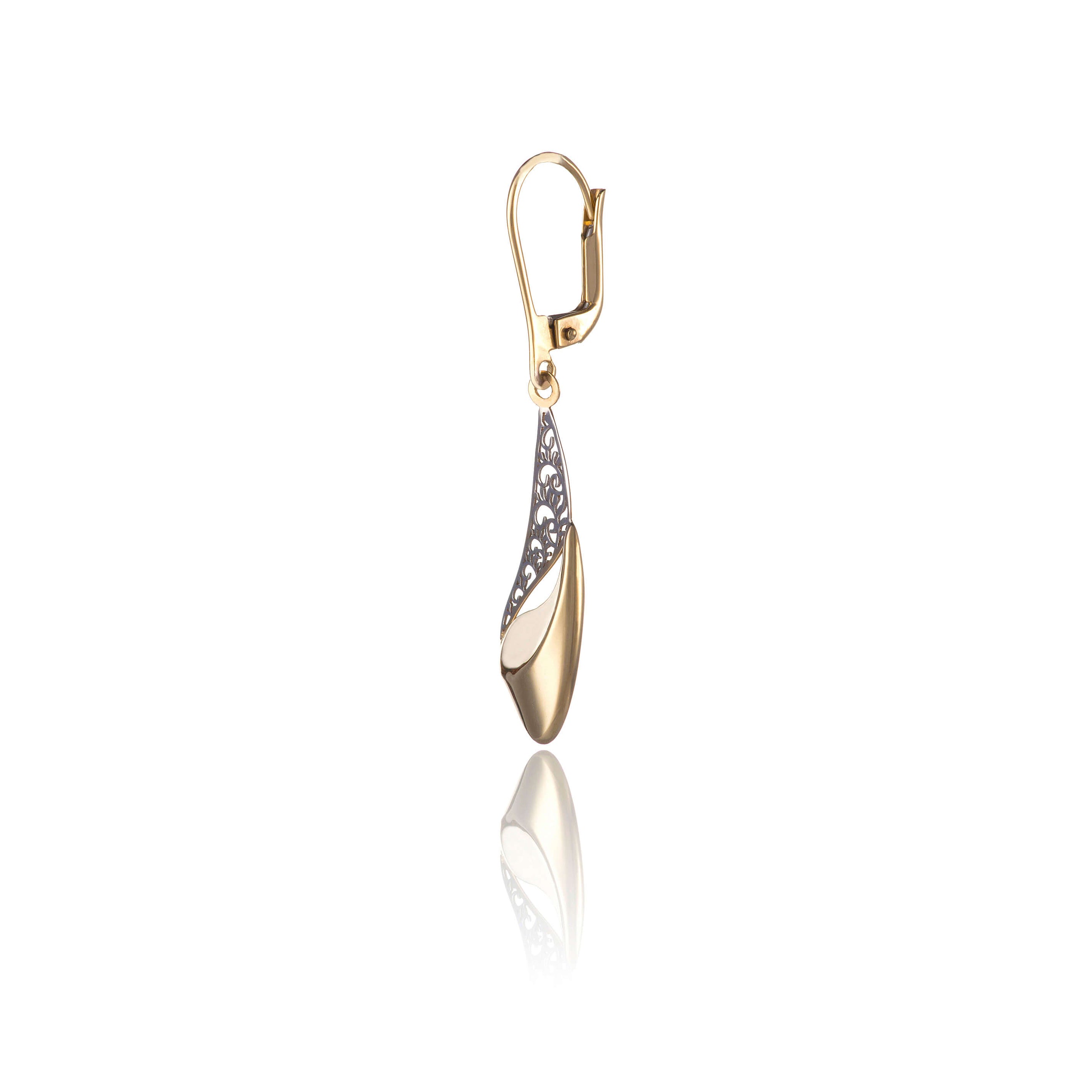 Gold earrings
