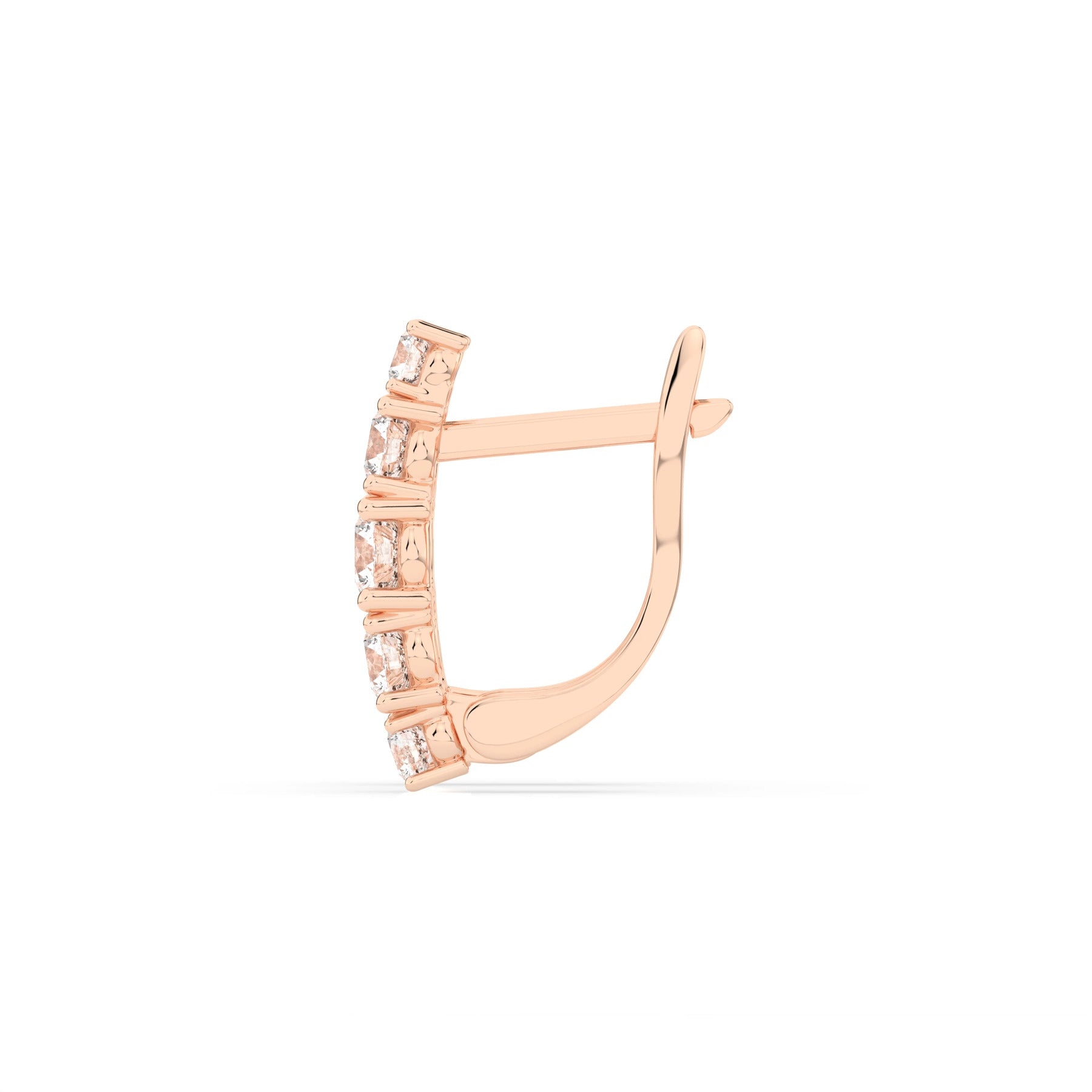 Náušnice s diamantmi, ružové zlato — detail klapkového zapínania