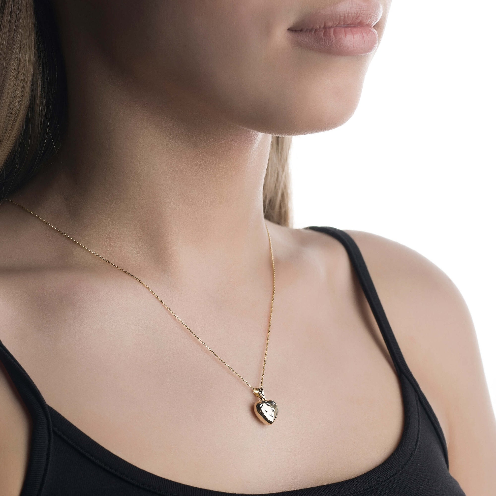 Gold pendant