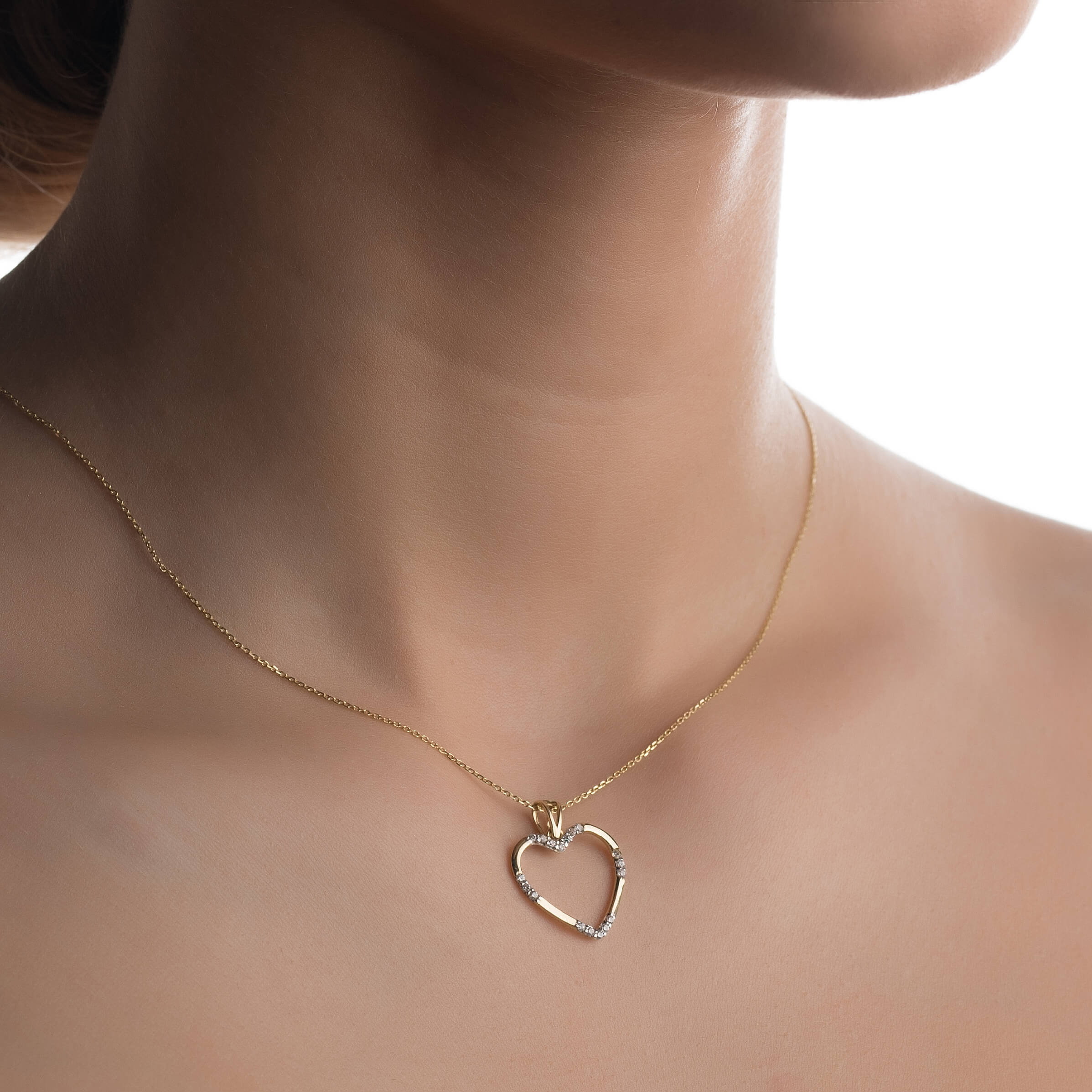 Gold pendant